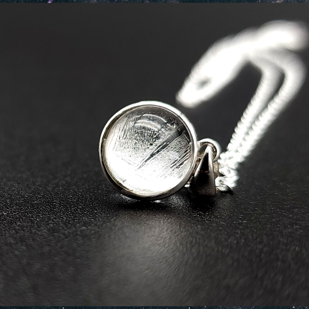 Muonionalusta Pendant Necklace - Sphere shape