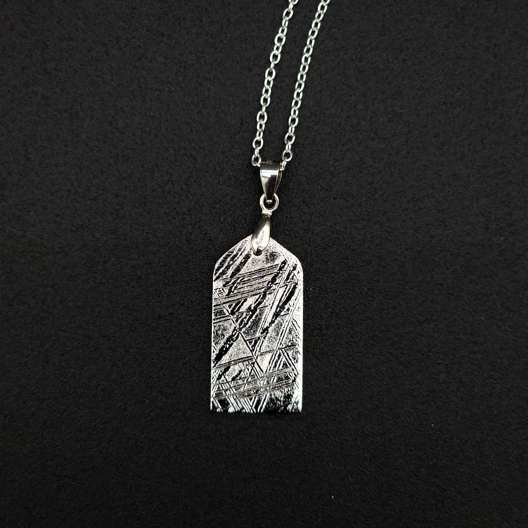 Muonionalusta Pendant Necklace - Tower shape